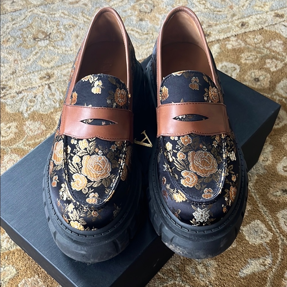Taft The Flora Loafer in Eden - size 9